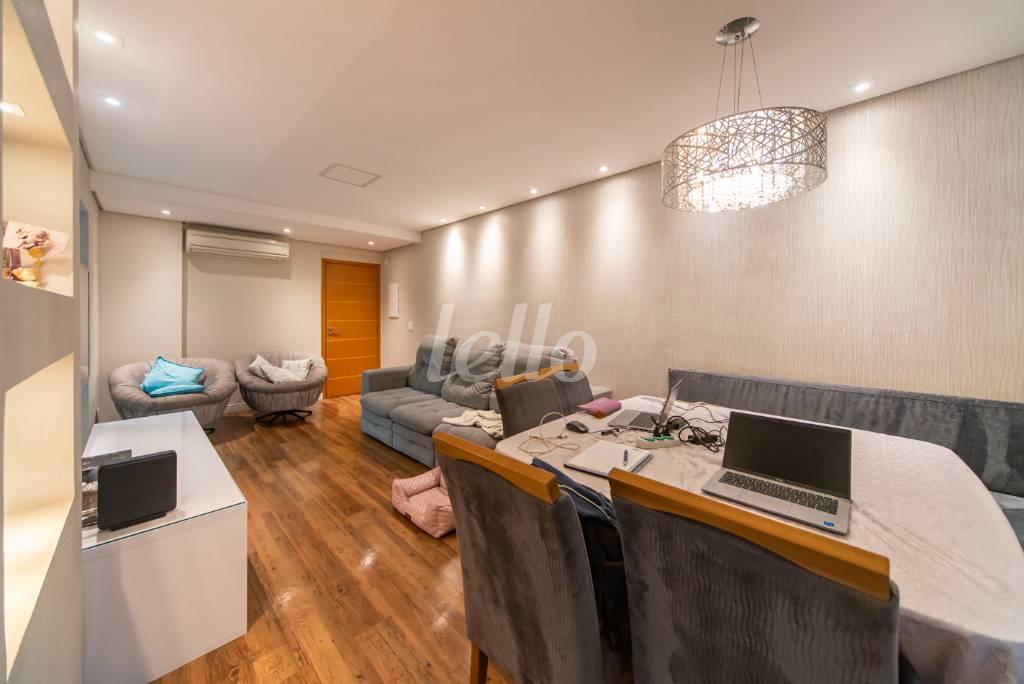 SALA de Apartamento à venda, Padrão com 78 m², 2 quartos e 2 vagas em Campestre - Santo André