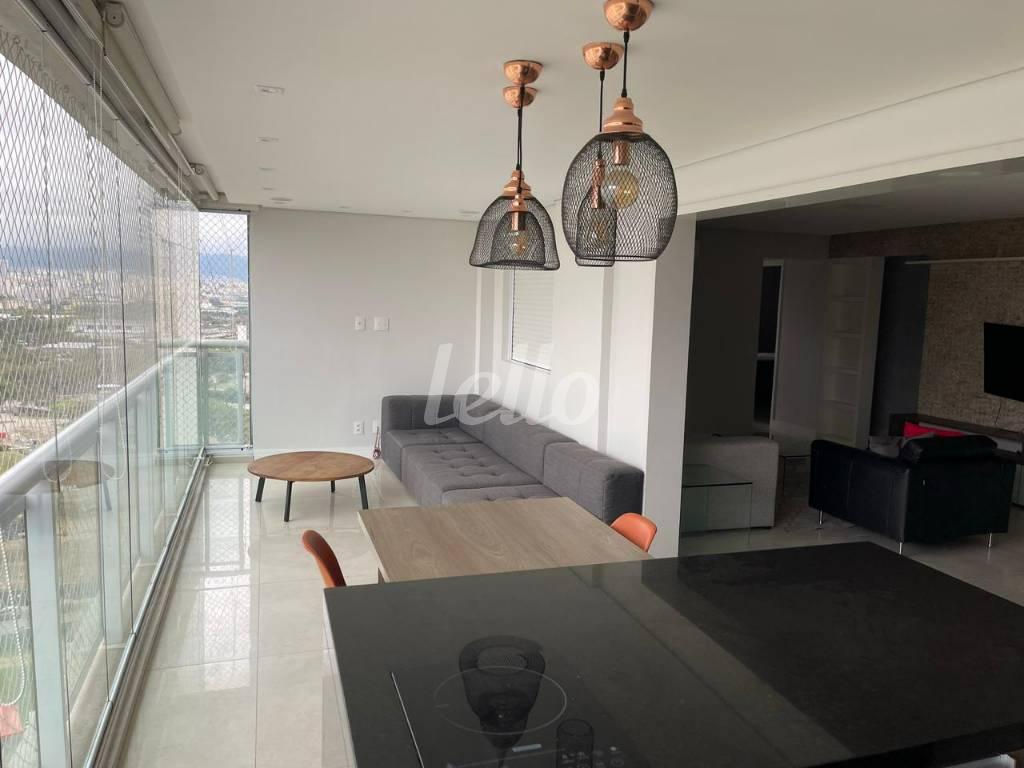 VARANDA GOURMET de Apartamento para alugar, Padrão com 157 m², 3 quartos e 2 vagas em Água Branca - São Paulo