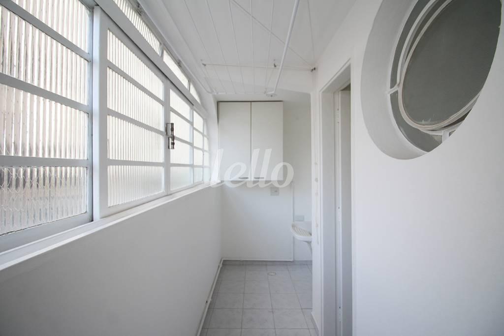 ÁREA DE SERVIÇO de Apartamento para alugar, Padrão com 95 m², 3 quartos e 1 vaga em Cerqueira César - São Paulo