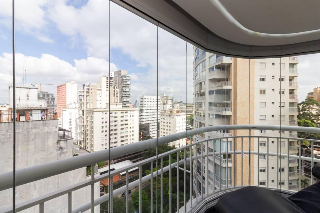 VARANDA de Apartamento para alugar, Padrão com 90 m², 1 quarto e 1 vaga em Cerqueira César - São Paulo
