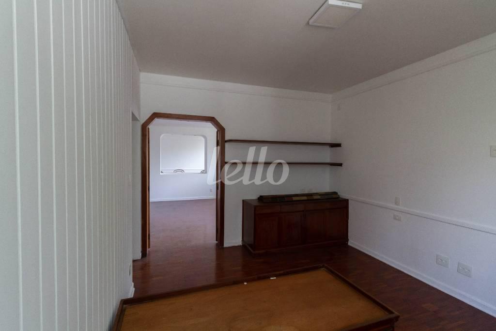 SALA DE TV de Apartamento para alugar, Padrão com 172 m², 2 quartos e 1 vaga em Jardim Paulista - São Paulo