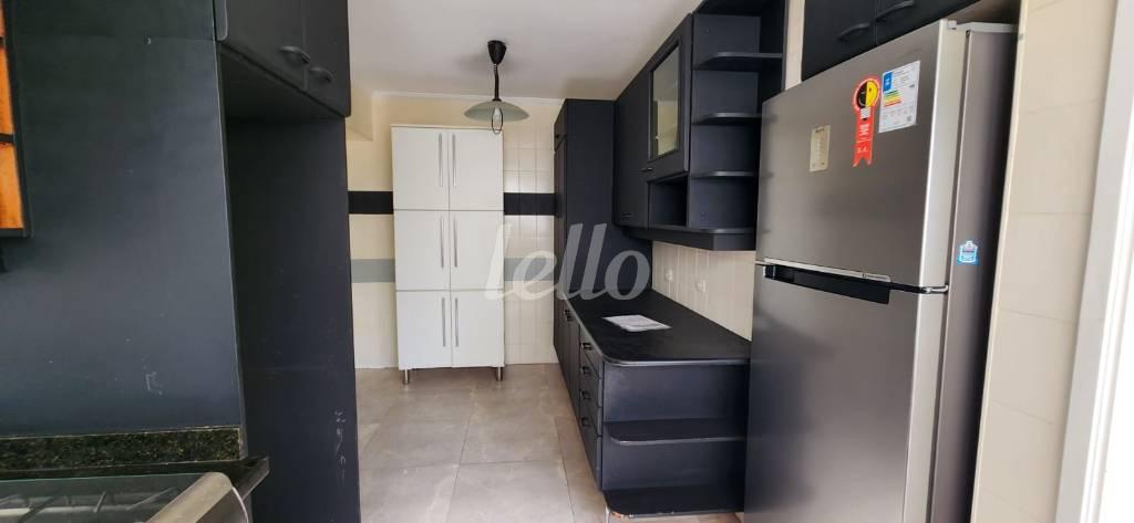 COZINHA de Apartamento à venda, Padrão com 170 m², 4 quartos e 2 vagas em Indianópolis - São Paulo