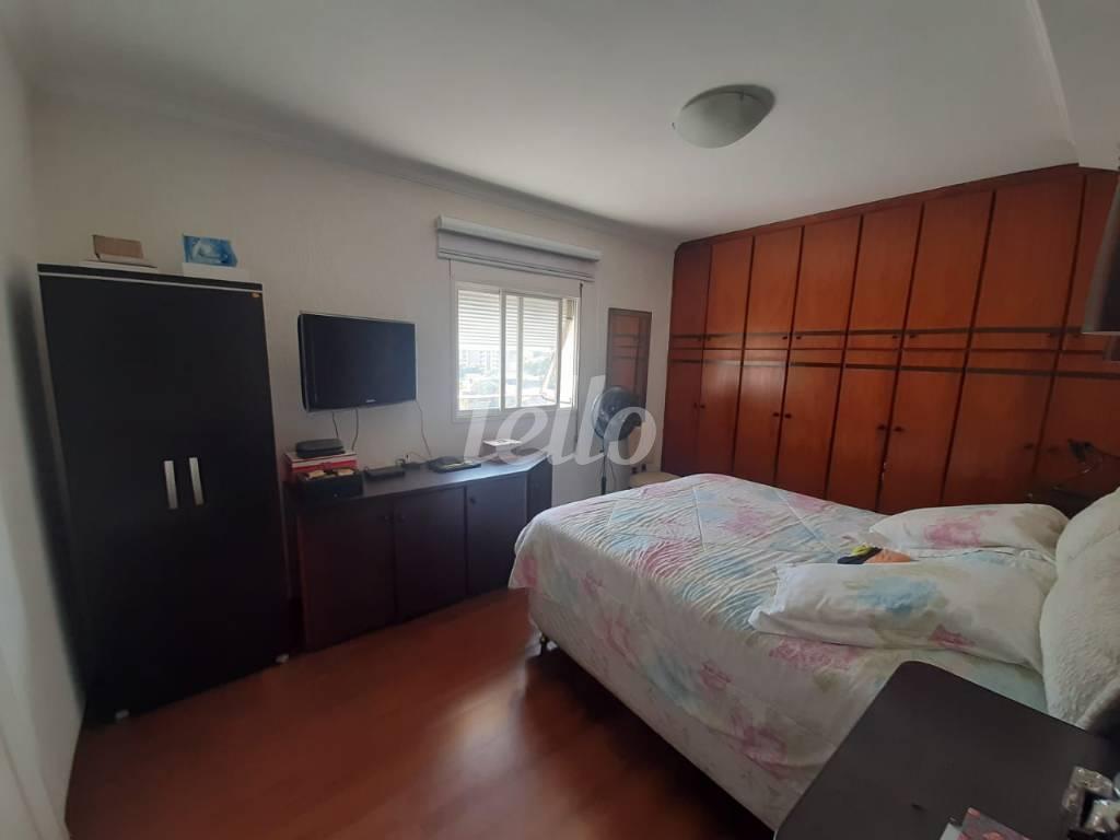 DORMITÓRIO COM SUÍTE de Apartamento à venda, Padrão com 137 m², 3 quartos e 2 vagas em Jardim - Santo André