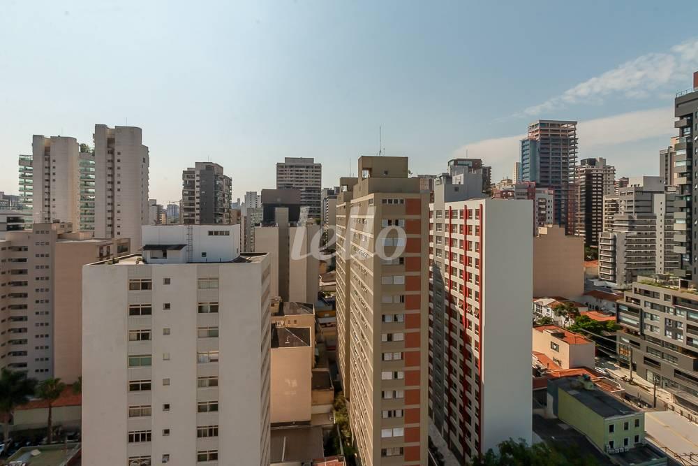 VISTA de Apartamento à venda, Padrão com 80 m², 2 quartos e 1 vaga em Jardins - São Paulo