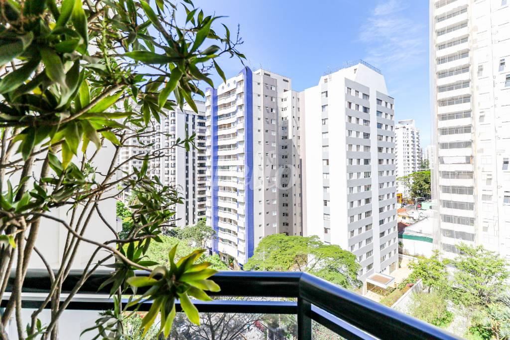 VARANDA SALA DE TV de Apartamento para alugar, Padrão com 230 m², 3 quartos e 3 vagas em Brooklin Paulista - São Paulo