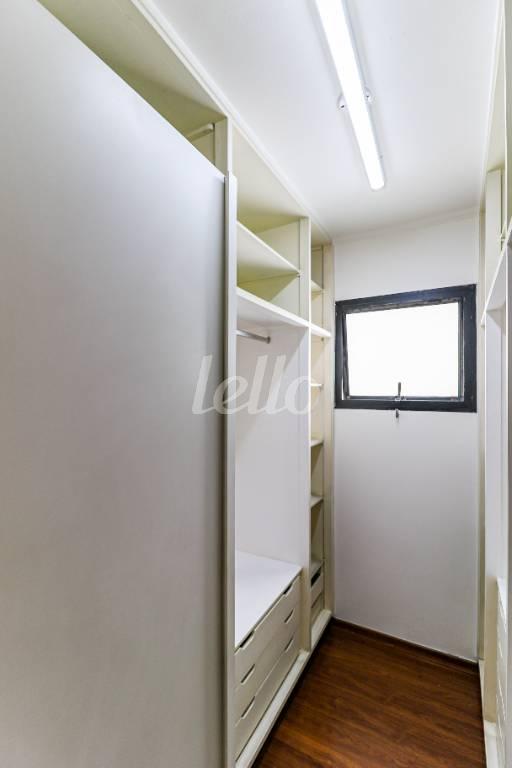 SUÍTE 3 de Apartamento para alugar, Padrão com 230 m², 3 quartos e 3 vagas em Brooklin Paulista - São Paulo