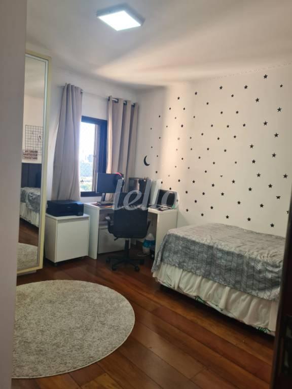 DORMITÓRIO de Apartamento à venda, Padrão com 135 m², 3 quartos e 2 vagas em Santa Teresinha - Santo André