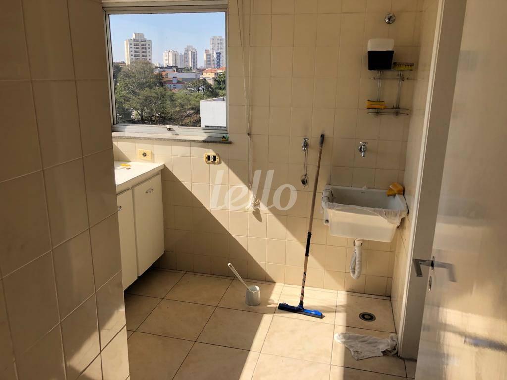 AREA DE SERVIÇO de Apartamento à venda, Padrão com 107 m², 3 quartos e 2 vagas em Bosque da Saúde - São Paulo