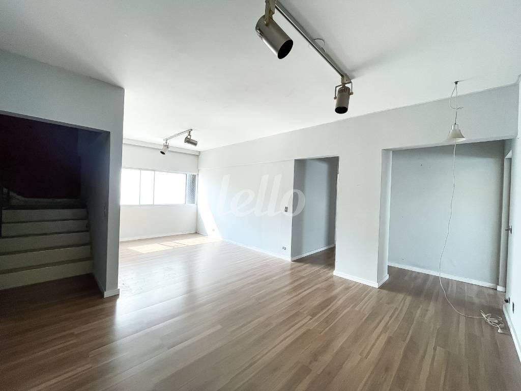 SALA de Apartamento à venda, cobertura - Padrão com 260 m², 4 quartos e 2 vagas em Jardim Paulista - São Paulo