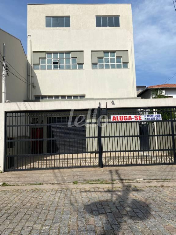 FACHADA de Prédio Comercial para alugar, Monousuário com 330 m², e 4 vagas em Chácara Santo Antônio - São Paulo