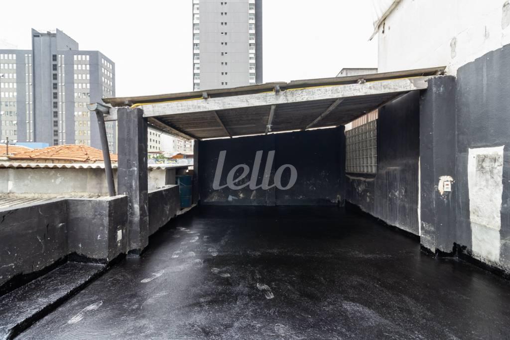 AREA EXTERNA de Loja para alugar, Padrão com 240 m², e 1 vaga em Pinheiros - São Paulo