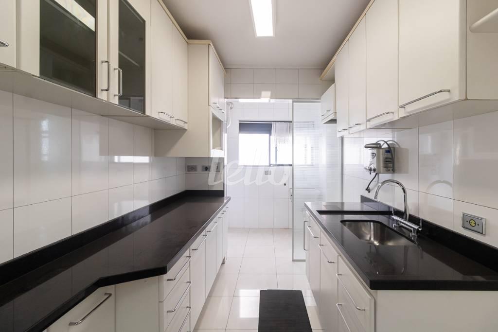 24 COZINHA de Apartamento para alugar, Padrão com 86 m², 3 quartos e 2 vagas em Tatuapé - São Paulo