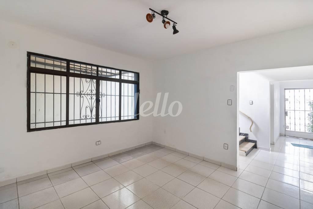 SALA 4 de Casa para alugar, térrea com 339 m², e 1 vaga em Santana - São Paulo