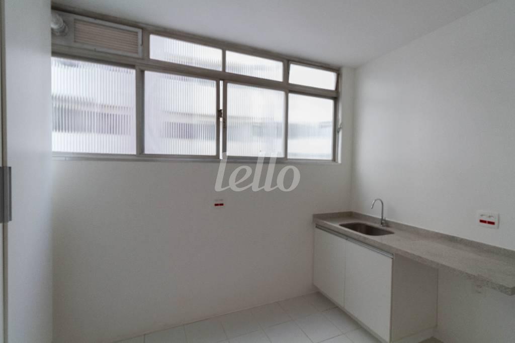 ÁREA DE SERVIÇO de Apartamento à venda, Padrão com 240 m², 3 quartos e 2 vagas em Jardim Paulista - São Paulo