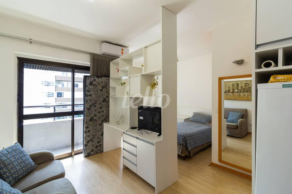 SALA de Apartamento para alugar, Padrão com 29 m², 1 quarto e 1 vaga em Jardim Paulista - São Paulo