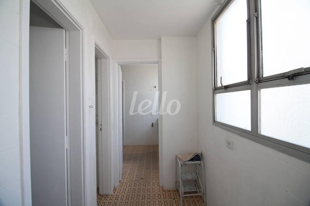ÁREA DE SERVIÇO de Apartamento para alugar, Padrão com 123 m², 3 quartos e 1 vaga em Brooklin Paulista - São Paulo