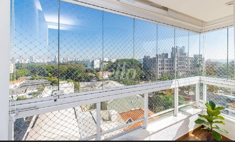 VISTA de Apartamento à venda, Padrão com 161 m², 4 quartos e 4 vagas em Vila Mariana - São Paulo