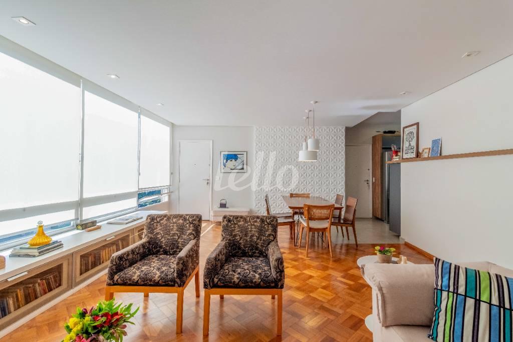 SALA de Apartamento à venda, Padrão com 138 m², 3 quartos e 1 vaga em Jardim Paulista - São Paulo