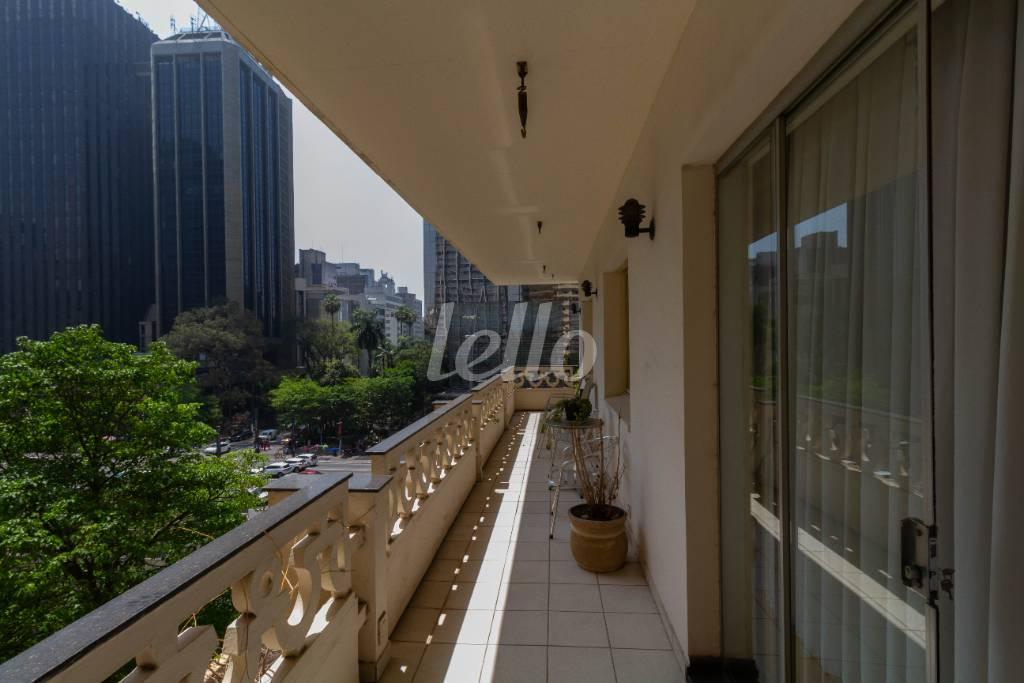 SACADA de Apartamento para alugar, Padrão com 179 m², 2 quartos e 1 vaga em Bela Vista - São Paulo
