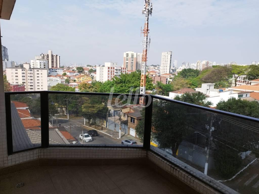 VARANDA SALA de Apartamento à venda, Padrão com 124 m², 3 quartos e 2 vagas em Vila Paulicéia - São Paulo