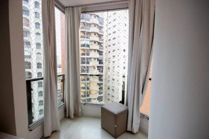 VISTA DA SUITE de Apartamento à venda, Padrão com 105 m², 3 quartos e 2 vagas em Vila Olímpia - São Paulo