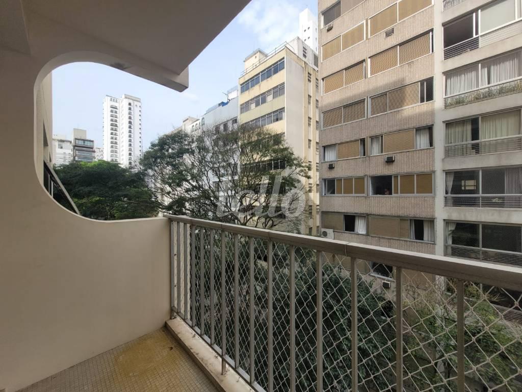 VARANDA de Apartamento para alugar, Padrão com 97 m², 2 quartos e 1 vaga em Jardim Paulista - São Paulo