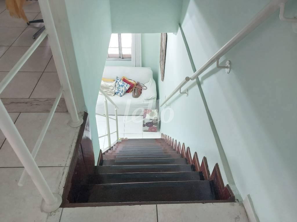 ESCADA de Casa à venda, sobrado com 92 m², 2 quartos e 1 vaga em Vila Mazzei - São Paulo