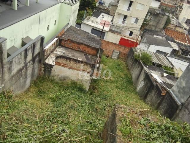 2 de Área / Terreno à venda, Padrão com 400 m², e em Penha de França - São Paulo