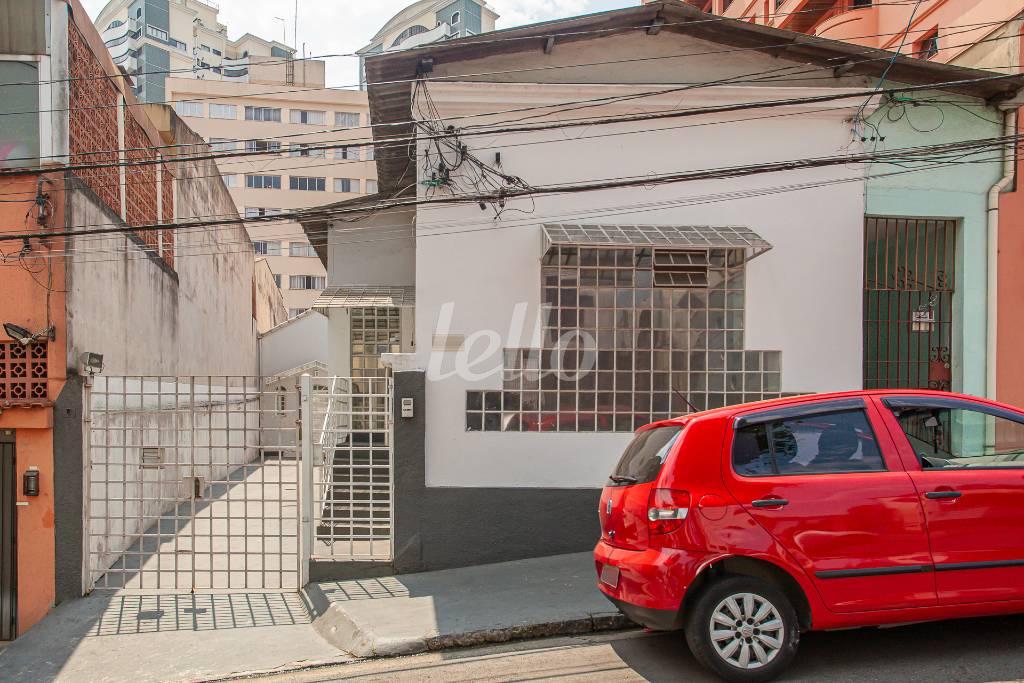 FACHADA de Casa para alugar, térrea com 80 m², e 1 vaga em Centro - Santo André