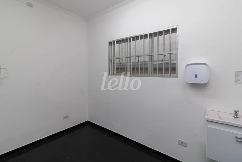 SALA 3 de Loja para alugar, Padrão com 355 m², e em Vila Caminho do Mar - São Bernardo do Campo