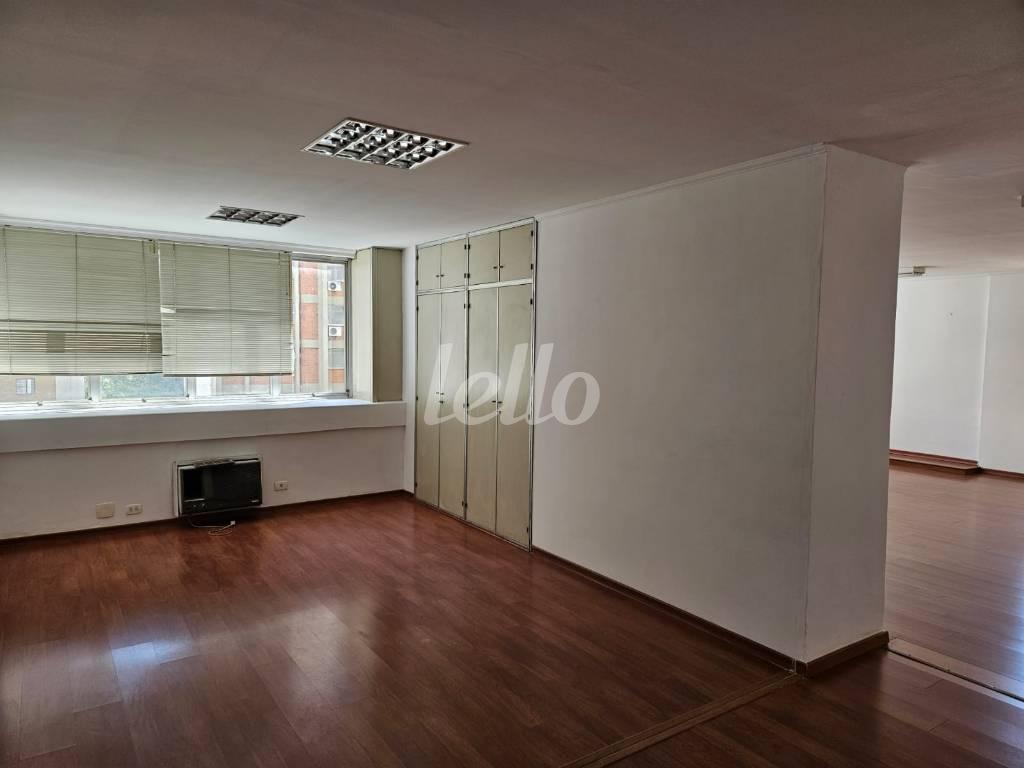SALA de Sala / Conjunto para alugar, Padrão com 90 m², e 2 vagas em Brooklin Paulista - São Paulo