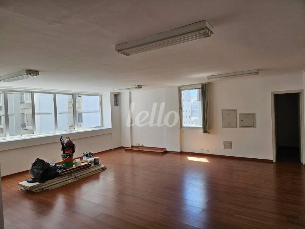 SALA de Sala / Conjunto para alugar, Padrão com 90 m², e 2 vagas em Brooklin Paulista - São Paulo