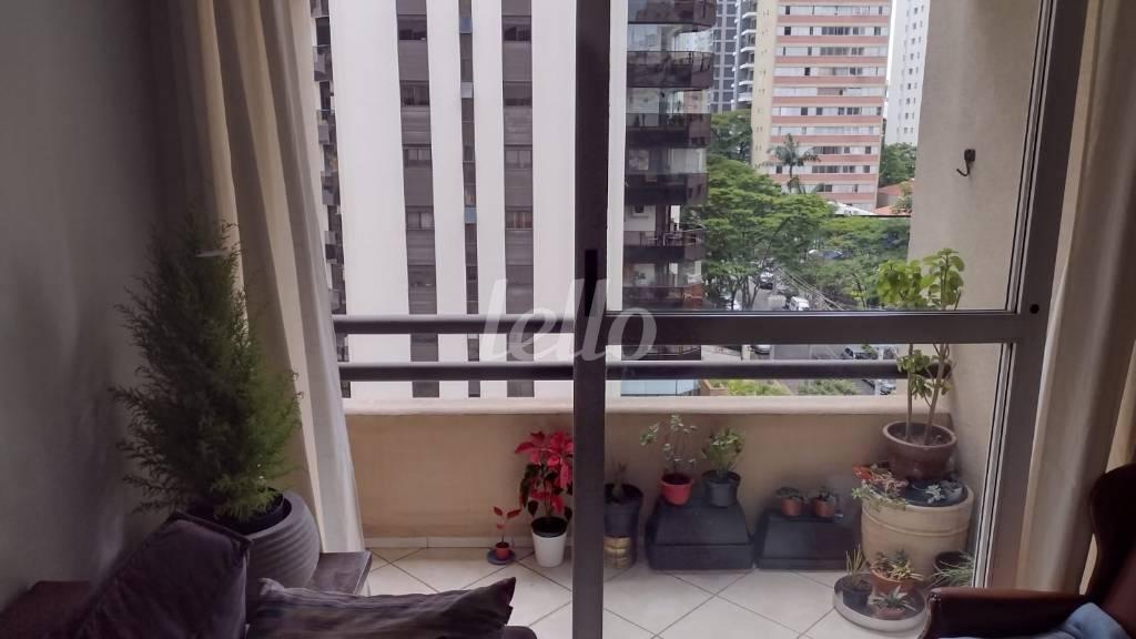 VARANDA (2) de Apartamento à venda, Padrão com 60 m², 2 quartos e 1 vaga em Vila Uberabinha - São Paulo