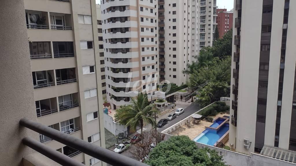 VISTA de Apartamento à venda, Padrão com 60 m², 2 quartos e 1 vaga em Vila Uberabinha - São Paulo