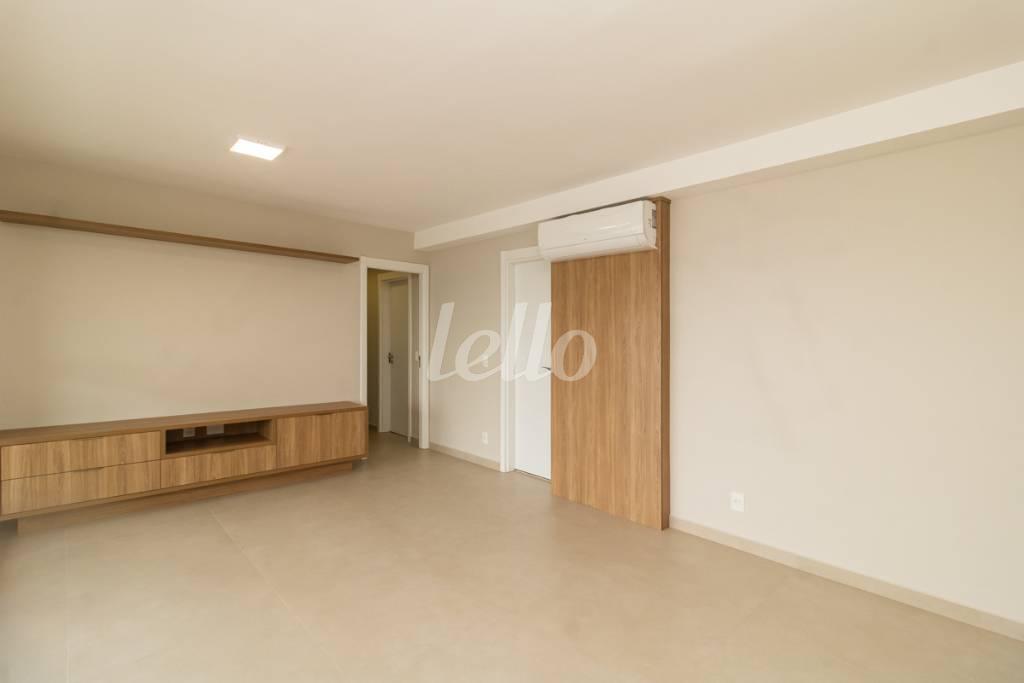 04 SALA de Apartamento para alugar, Padrão com 115 m², 3 quartos e 2 vagas em Chácara Califórnia - São Paulo