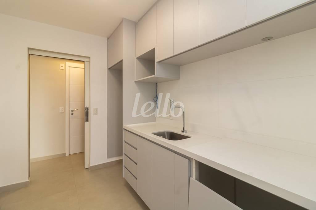 31 COZINHA de Apartamento para alugar, Padrão com 115 m², 3 quartos e 2 vagas em Chácara Califórnia - São Paulo