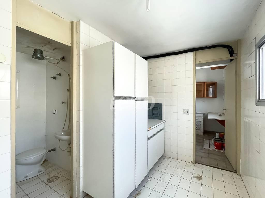 ÁREA DE SERVIÇO de Apartamento à venda, cobertura - Padrão com 260 m², 4 quartos e 2 vagas em Jardim Paulista - São Paulo