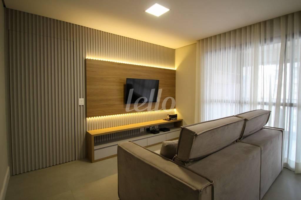 SALA de Apartamento à venda, Padrão com 114 m², 3 quartos e 2 vagas em Vila Hamburguesa - São Paulo