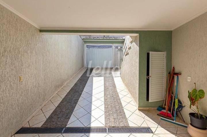 GARAGEM de Casa à venda, sobrado com 230 m², 4 quartos e 4 vagas em Vila Pinheirinho - Santo André