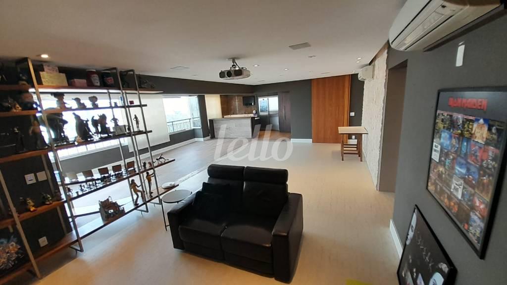 SALA de Apartamento à venda, Padrão com 251 m², 3 quartos e 4 vagas em Aclimação - São Paulo