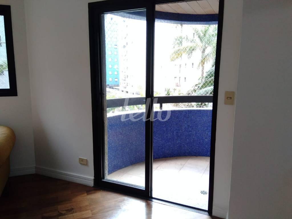 SACADA de Apartamento à venda, Padrão com 85 m², 2 quartos e 1 vaga em Vila Olímpia - São Paulo