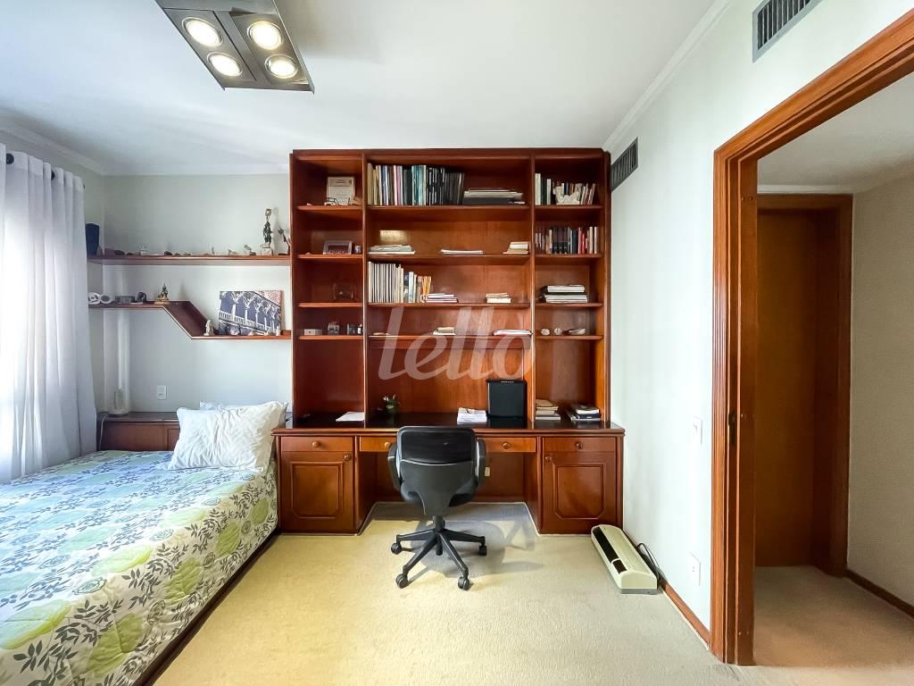 SUITE 2 de Apartamento à venda, Padrão com 292 m², 4 quartos e 3 vagas em Jardim Paulista - São Paulo