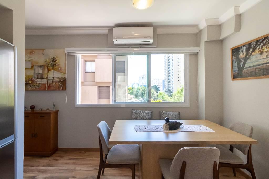 SALA de Apartamento à venda, Padrão com 72 m², 2 quartos e 1 vaga em Vila Clementino - São Paulo