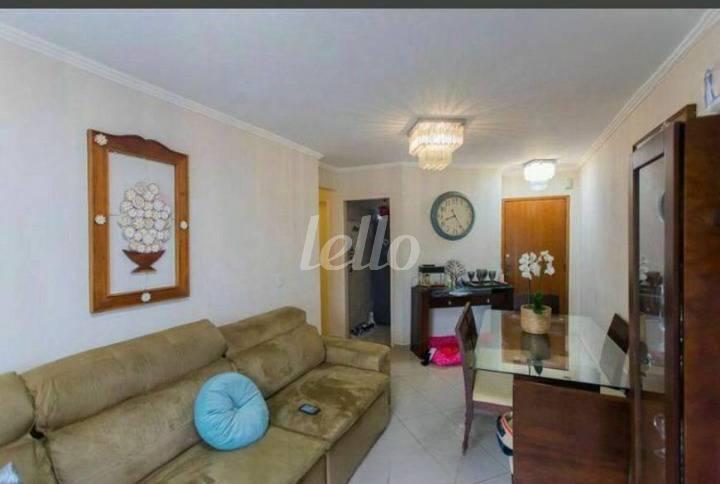 LIVING de Apartamento à venda, Padrão com 72 m², 3 quartos e 1 vaga em Vila Santo Estéfano - São Paulo