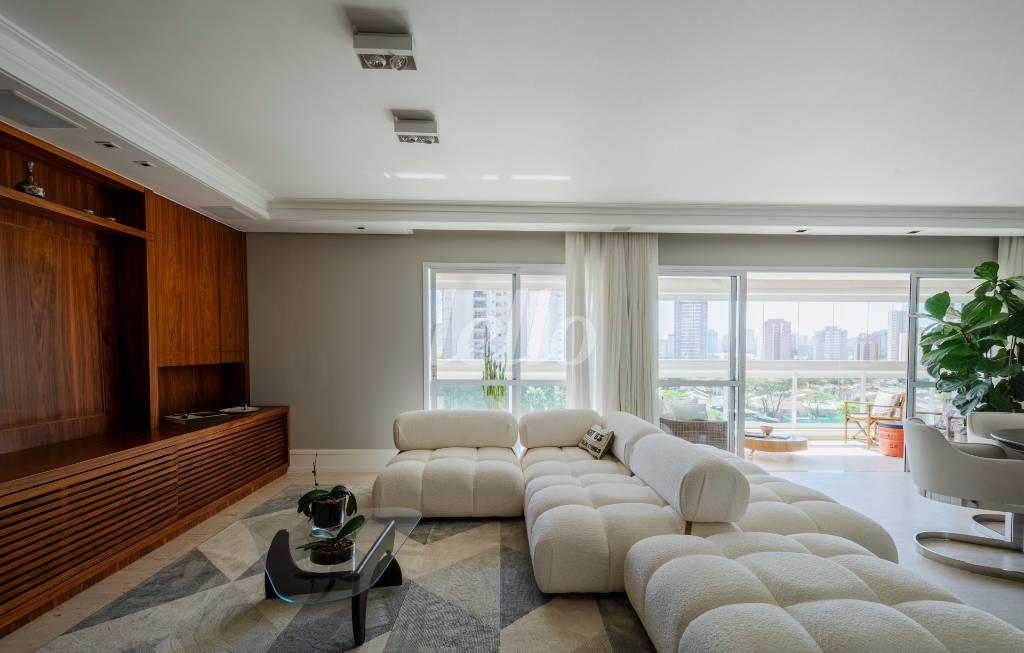 SALA de Apartamento à venda, Padrão com 239 m², 4 quartos e 4 vagas em Cidade Monções - São Paulo