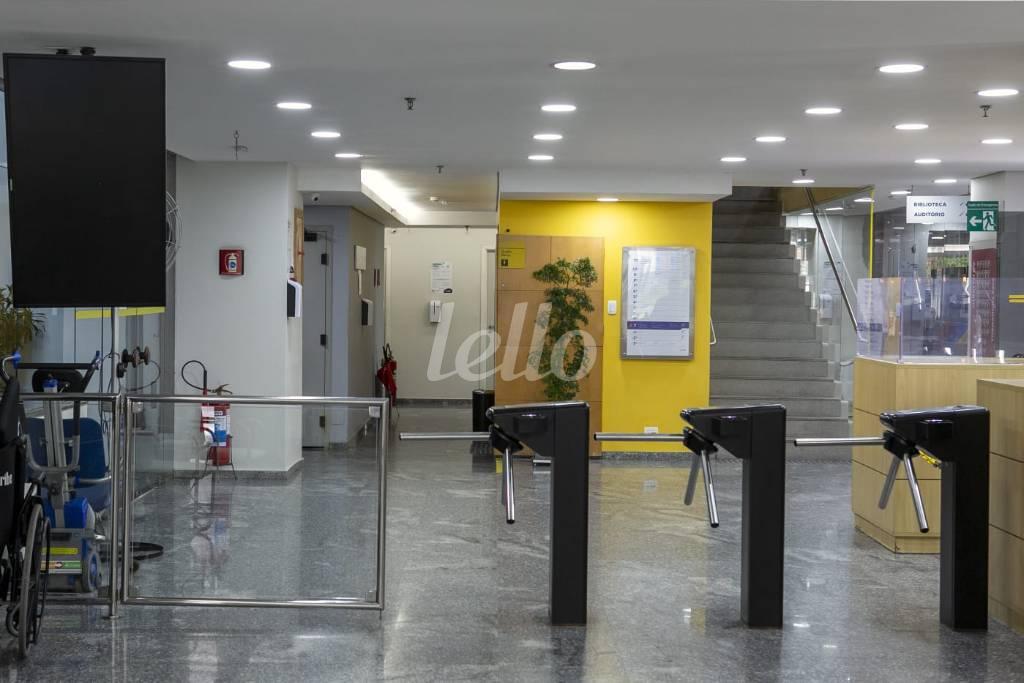 ENTRADA de Prédio Comercial para alugar, Monousuário com 4382 m², e 24 vagas em Bela Vista - São Paulo