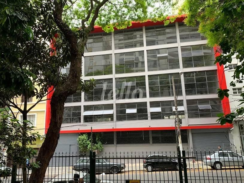 FACHADA de Prédio Comercial para alugar, Monousuário com 2600 m², e 20 vagas em Vila Buarque - São Paulo