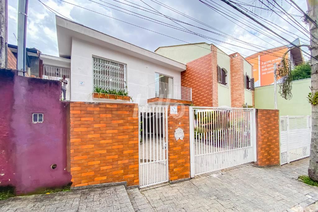 FACHADA de Casa à venda, assobradada com 270 m², 3 quartos e 4 vagas em Centro - Santo André