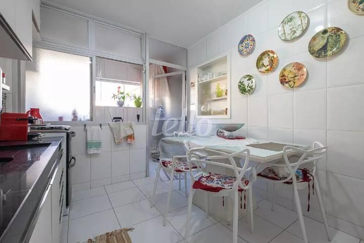 COZINHA de Apartamento à venda, Padrão com 102 m², 3 quartos e 2 vagas em Cerqueira César - São Paulo