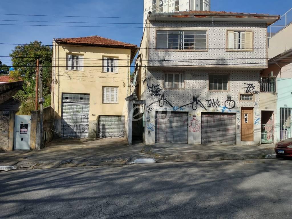 FACHADA de Casa à venda, sobrado com 289 m², 2 quartos e 1 vaga em Vila Formosa - São Paulo